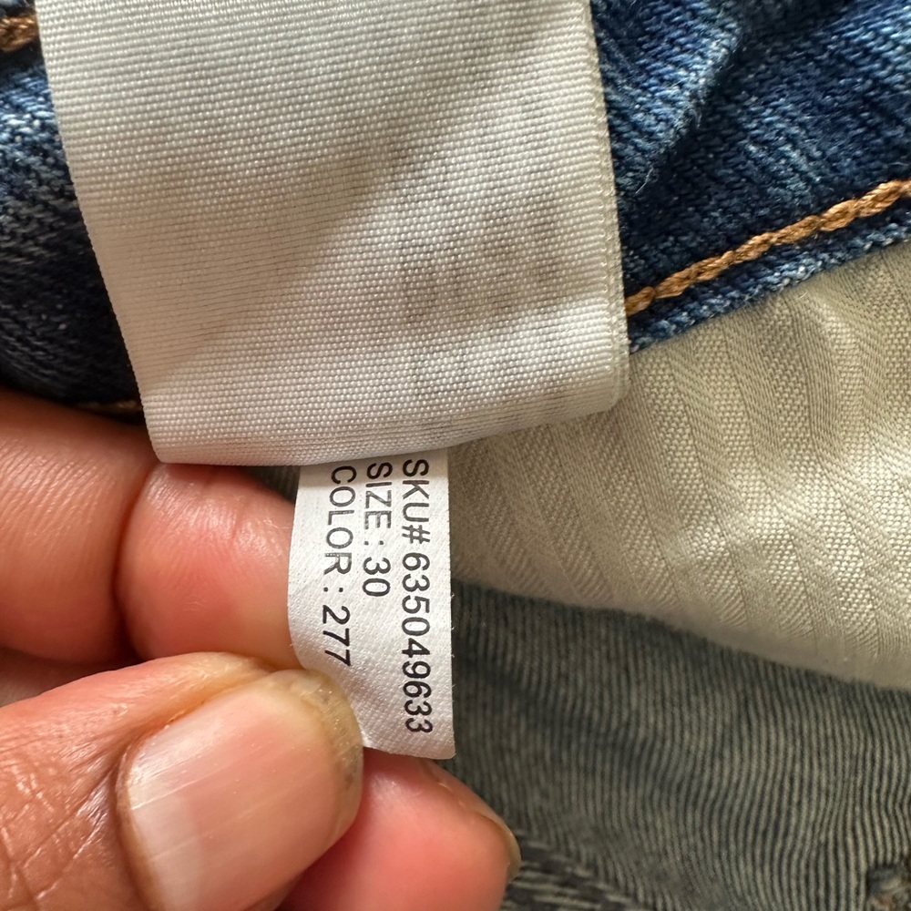 Abercrombie & Fitch Low Rise Distressed Denim Women's Curvy Shorts Size 30/10 - Picture 11 of 11